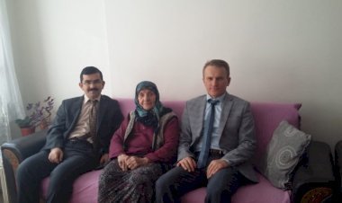 Başkan Turançiftçi 15 Temmuz şehit annesi Muzaffer Gülşen'i ziyaret etti