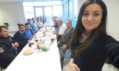 İnegol Sosyal Güvenlik Merkez Müdürü Erdal Algan , Merkezlerinde kaynaşma kahvaltısı verdi