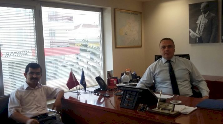 Kızılcahamam İş Bankası’na Şube Müdürü olarak atanan Yasin Mete Demiray’a Kızılcahamam Merkez Müdürü Ali Turanciftçi hayırlı olsun ziyaretinde bulundu.