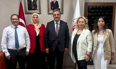 Faruk Özçelik makamında ziyaret edildi